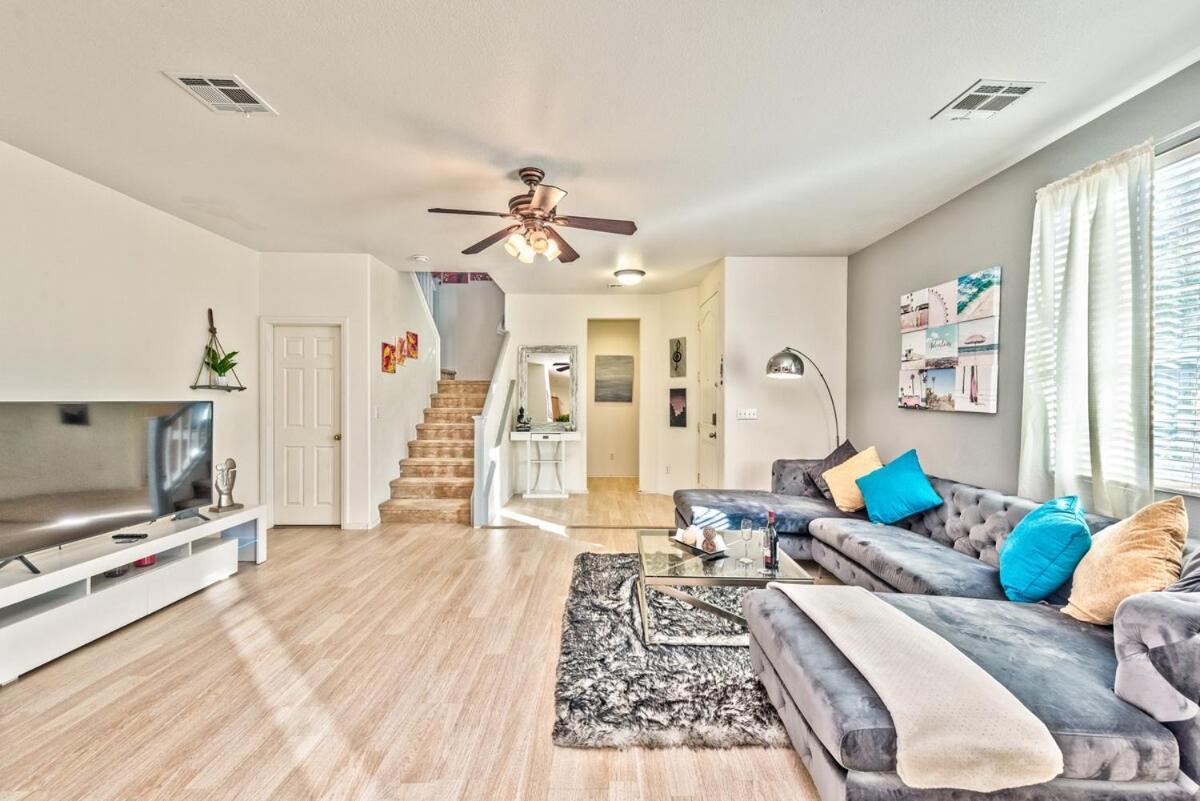 Rose Modern 3bd, W Everything Need * Las Vegas