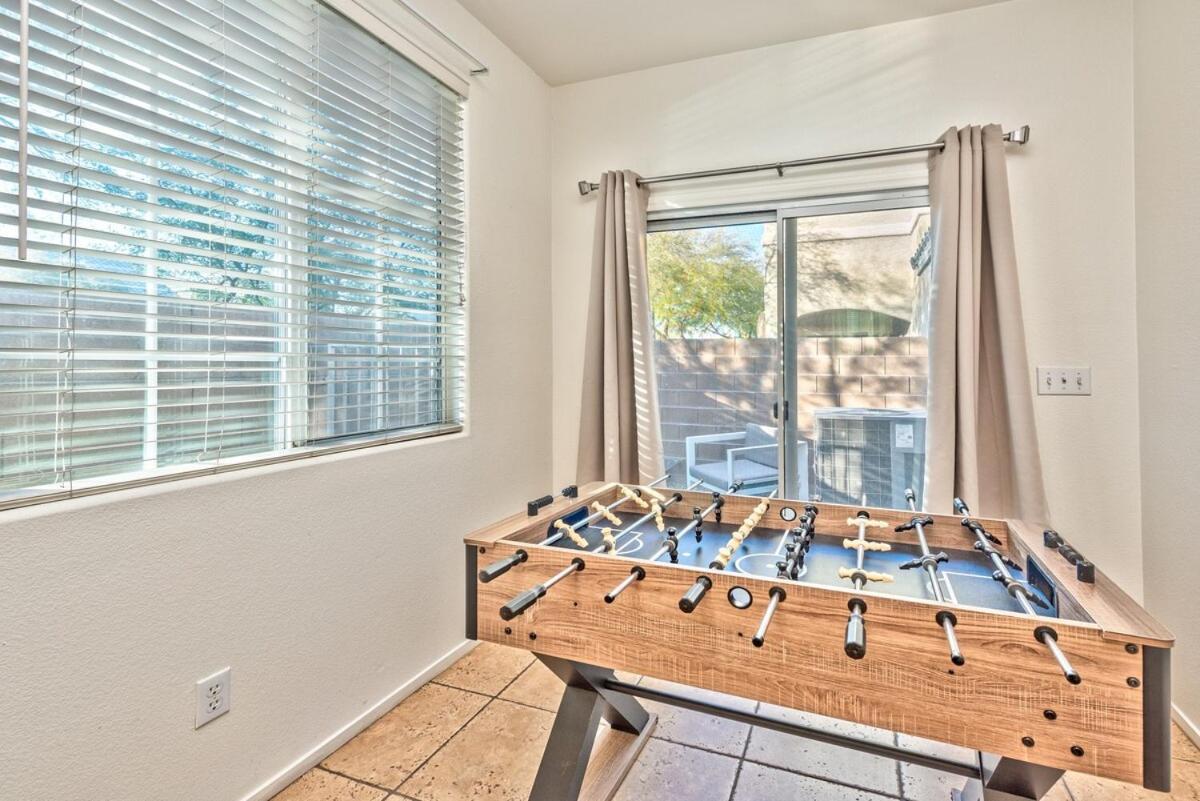 Rose Modern 3bd, W Everything Need Holiday home