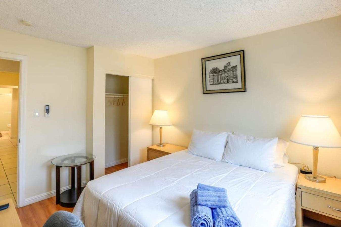 376 Modern Sleeps 6 *