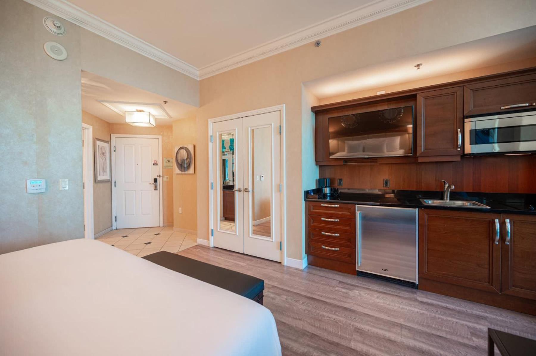 High Floor Strip View Suite& No Fee& Free Valet Holiday home *