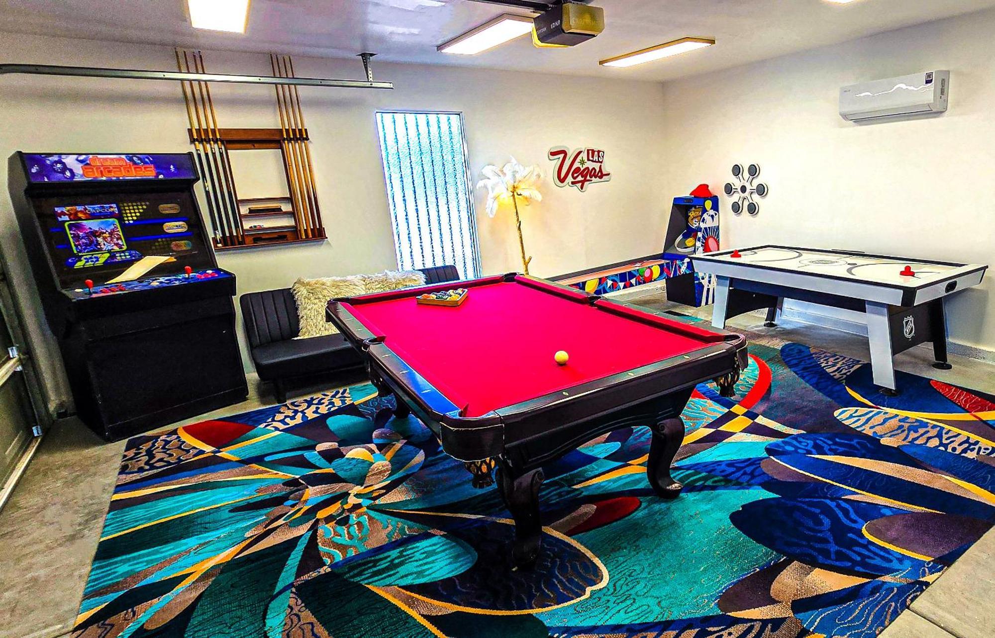 Holiday home 5 Min To The Strip Hot Tub Sleeps 7 Game &