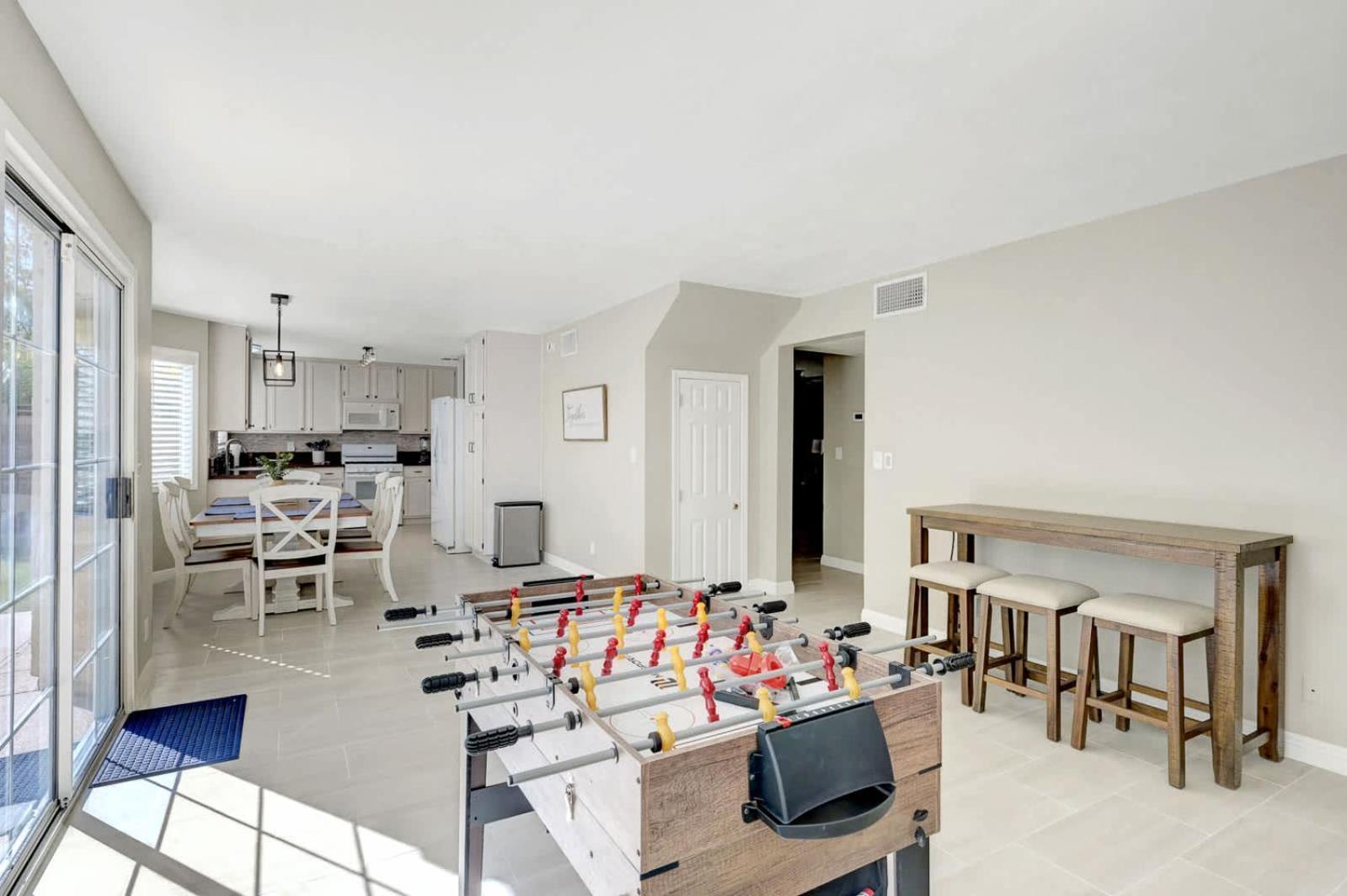Beautiful Renovated 4br W Pool Holiday home Las Vegas