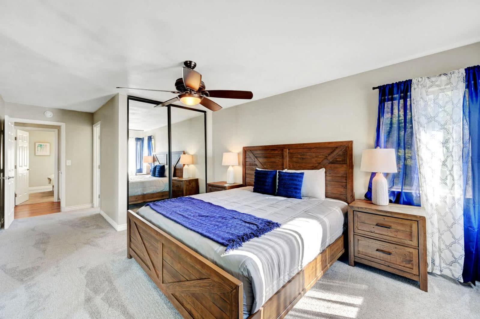 Beautiful Renovated 4br W Pool *