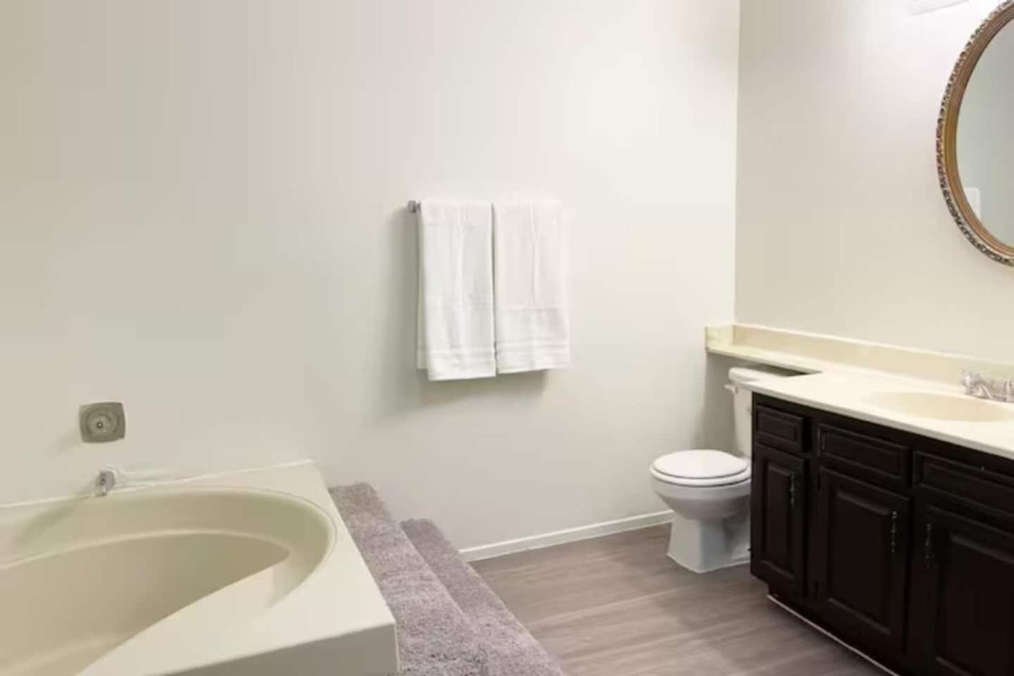 2 Or 3 Bedroom Walk To Mgm Casino And Strip Holiday home Las Vegas