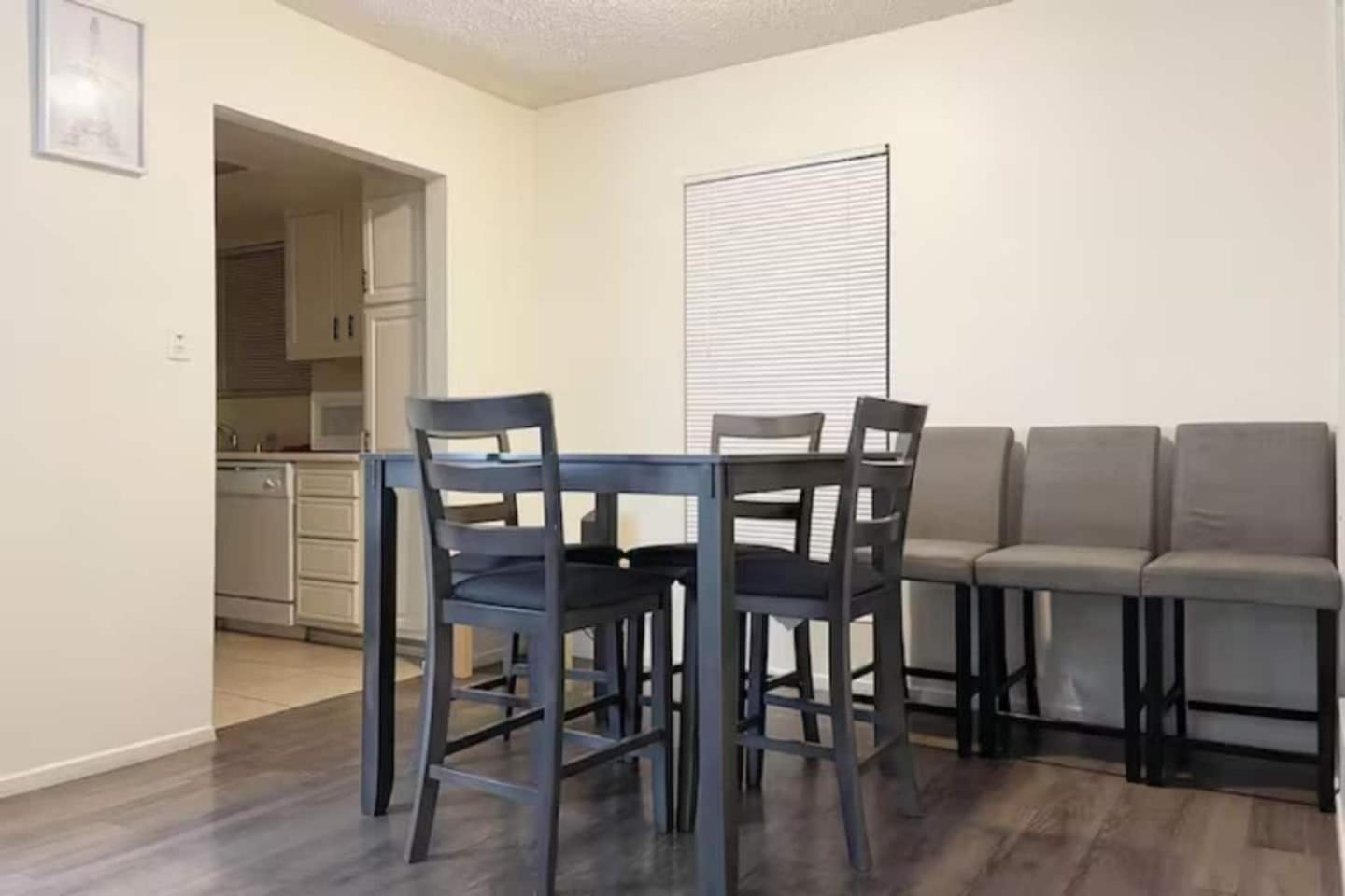 2 Or 3 Bedroom Walk To Mgm Casino And Strip Holiday home *