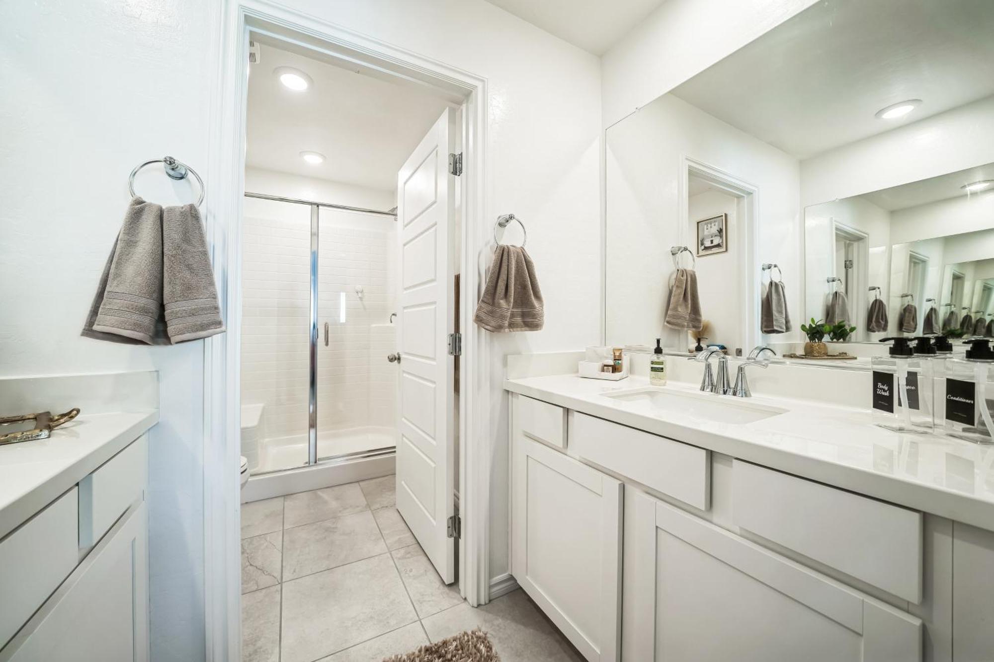 New-available 1rst-stylish-mins To Summerlin Med-special Reduced Rates-nurses & Doctors
