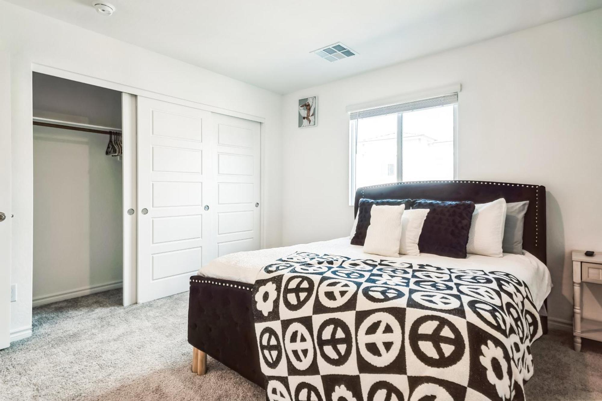 New-available 1rst-stylish-mins To Summerlin Med-special Reduced Rates-nurses & Doctors Villa Las Vegas