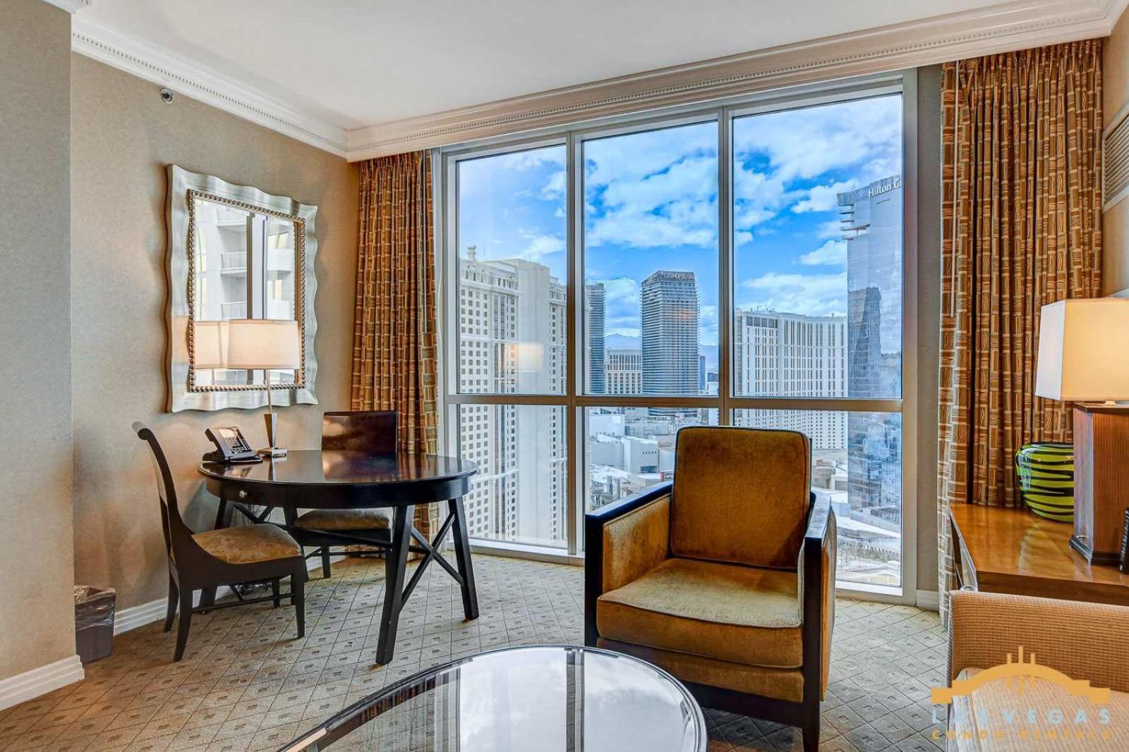 Mgm Signature-25-711 Strip View Jacuzzi *