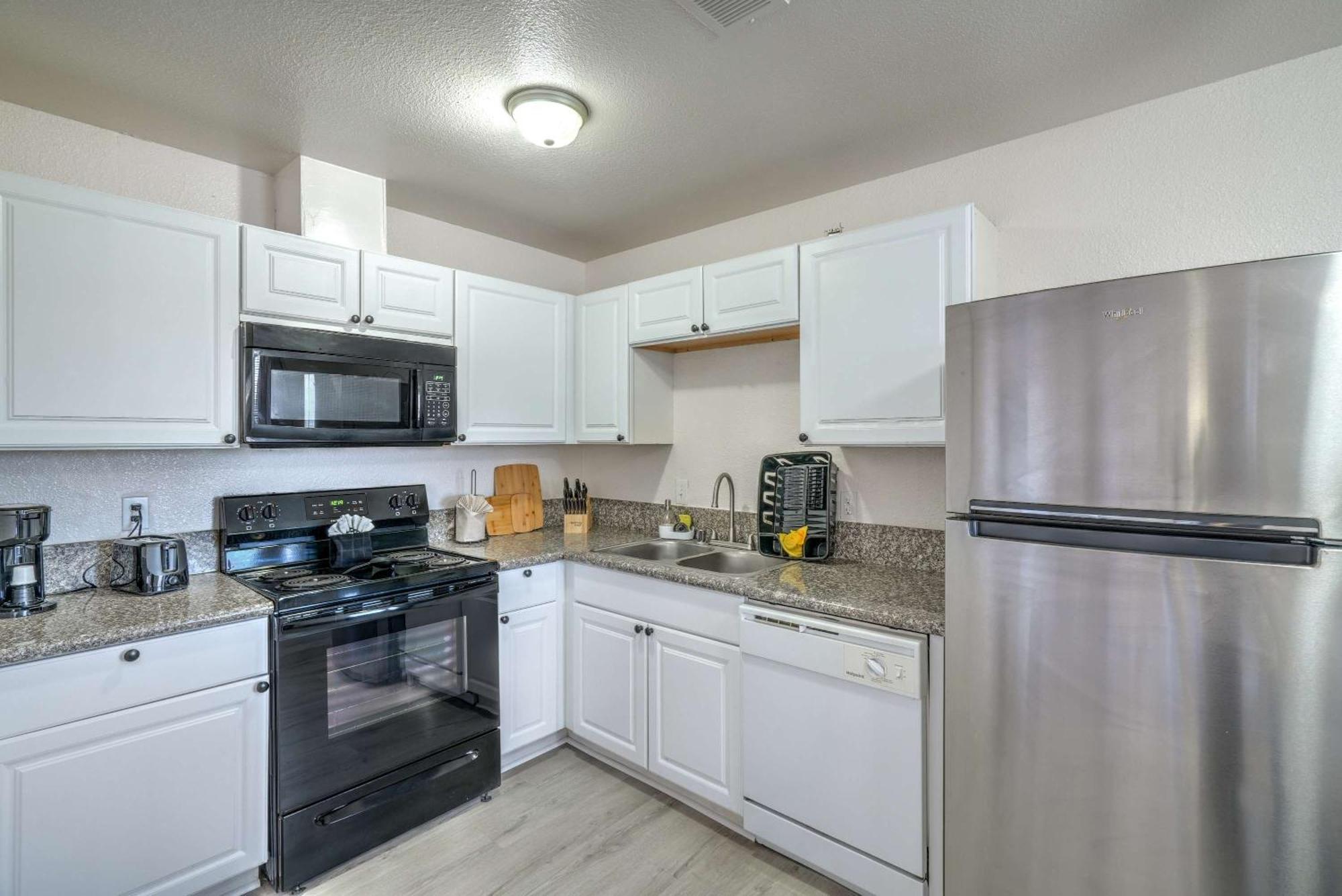 Your Vegas From Home! Sleeps 6! *
