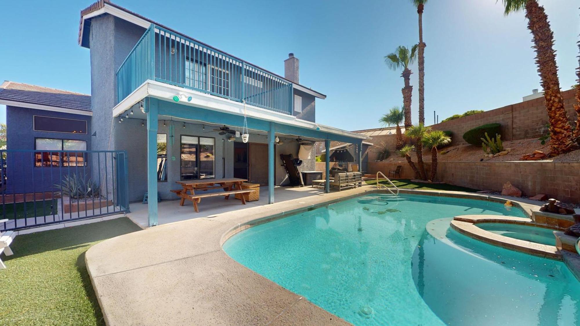 Modern Family W Pool Near Strip * Las Vegas