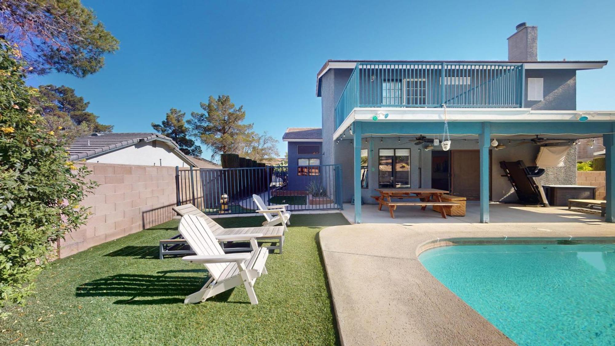 Modern Family W Pool Near Strip * Las Vegas