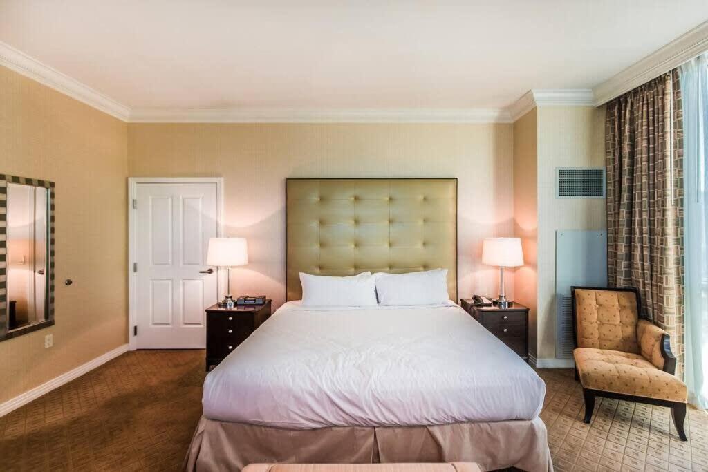 Apartment Stunning Mgm 1br W Airport & Mountain Views 10802 *