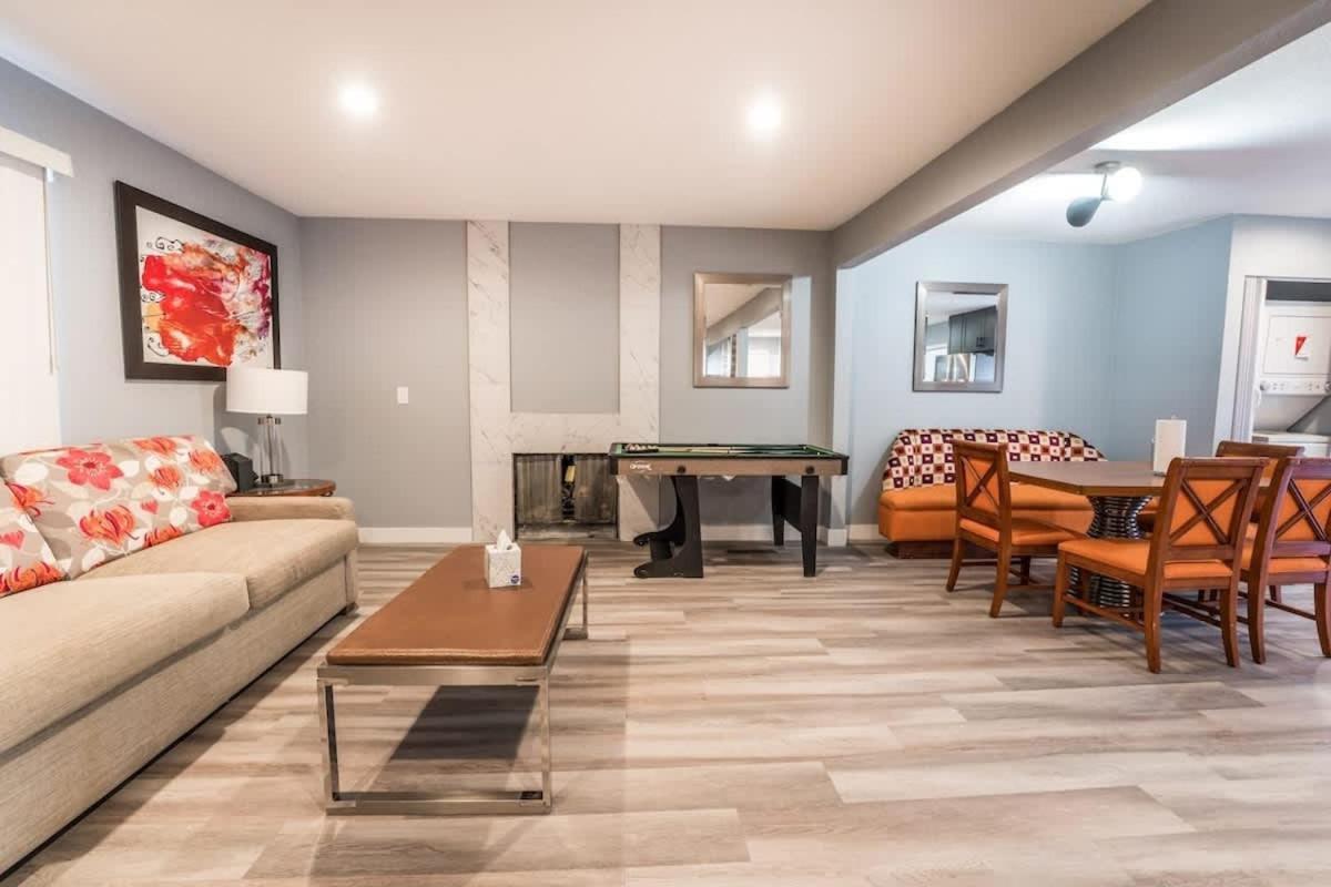 Luxury Living Just Steps From The Strip * Las Vegas