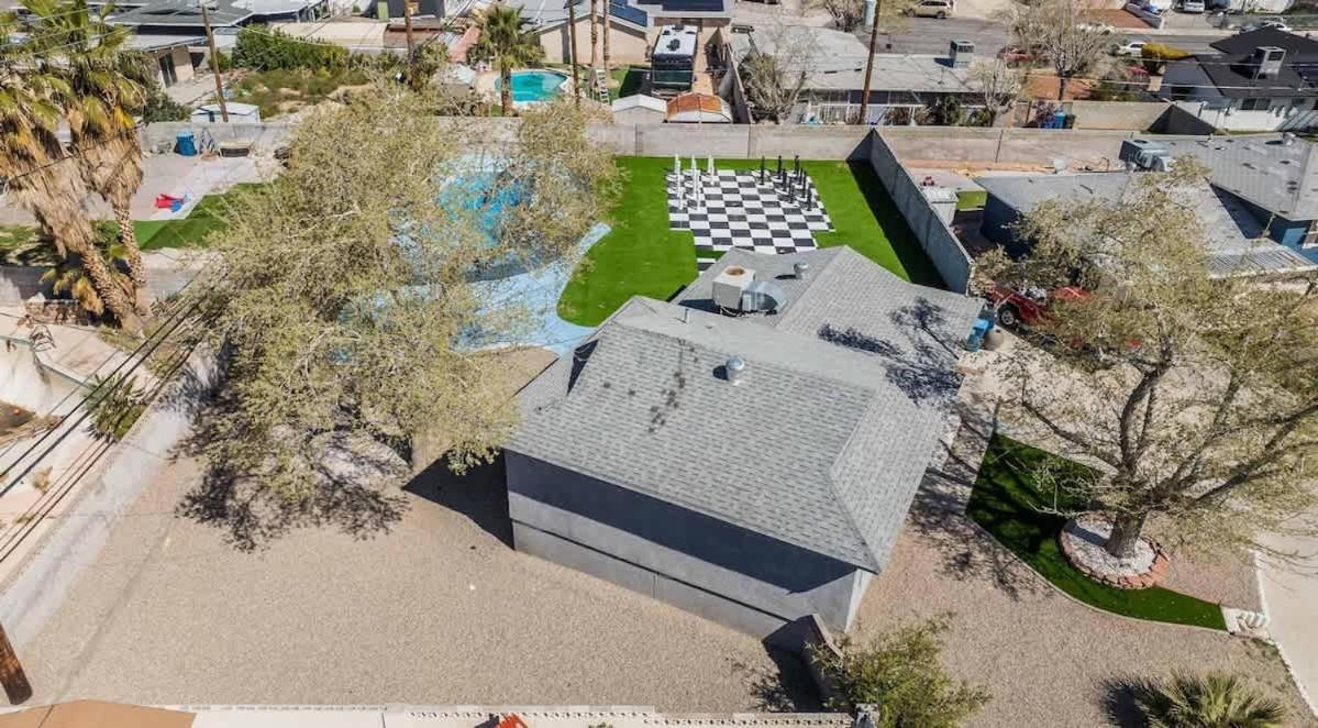 Exclusive Designer With Strip Views And Pool