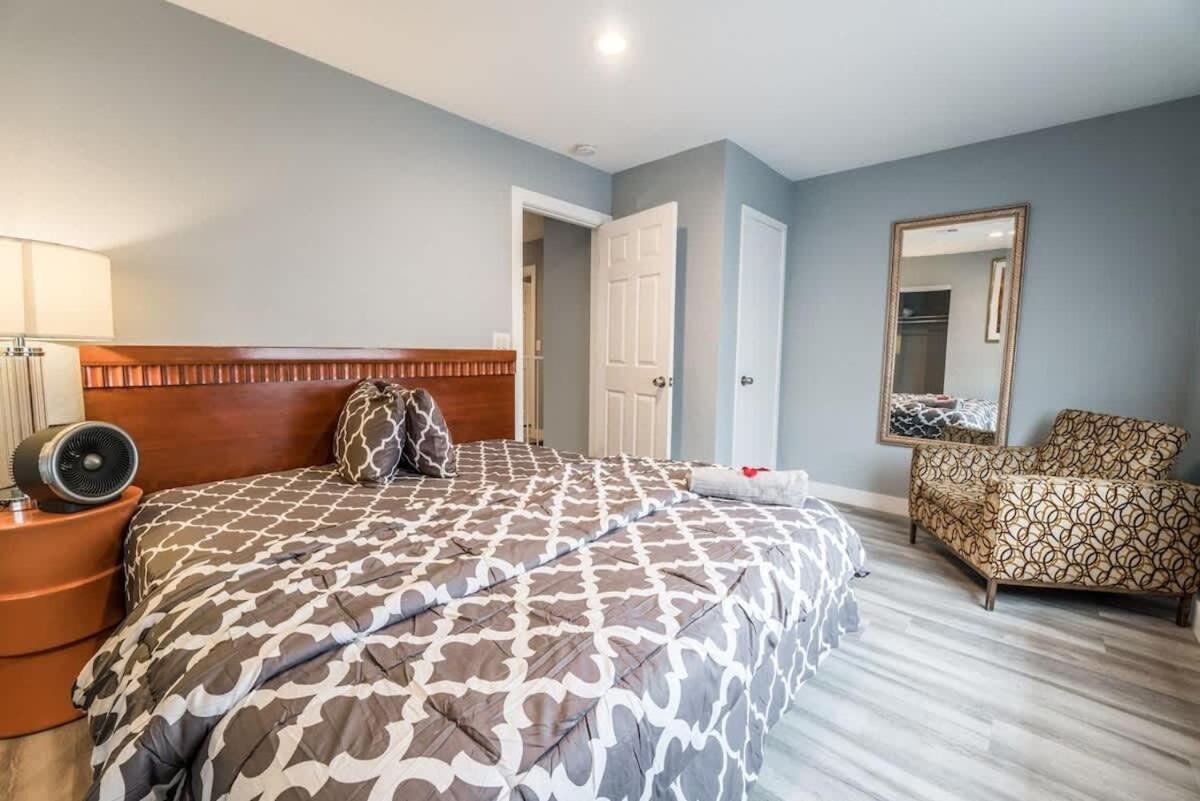 Luxury Living Just Steps From The Strip * Las Vegas