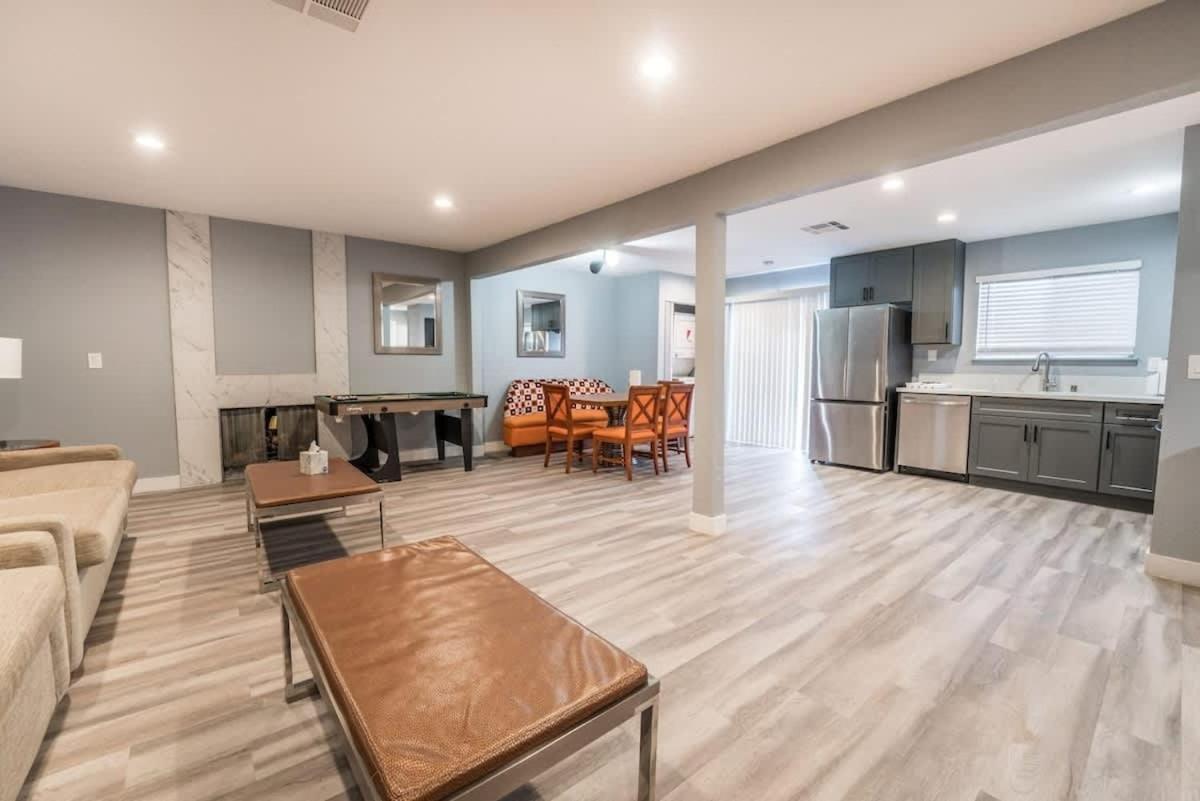 Holiday home Luxury Living Just Steps From The Strip *