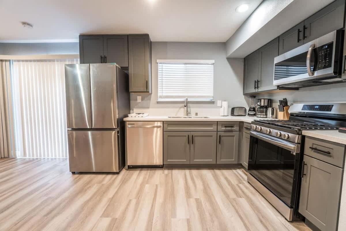 Luxury Living Just Steps From The Strip * Las Vegas