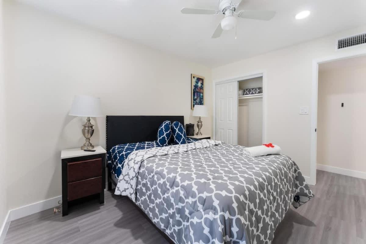 Exclusive Designer With Strip Views And Pool Las Vegas