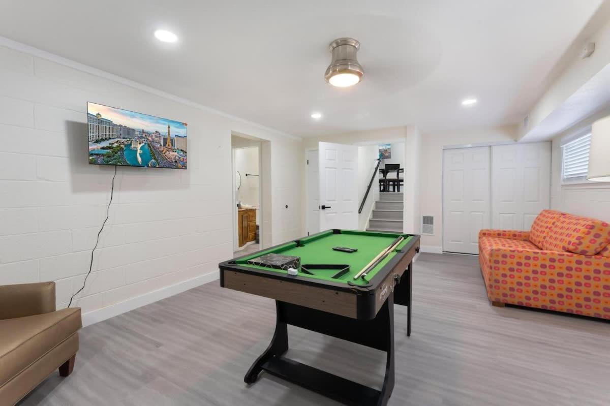 Villa Exclusive Designer With Strip Views And Pool Las Vegas