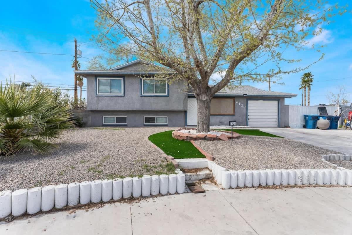 Exclusive Designer With Strip Views And Pool Las Vegas