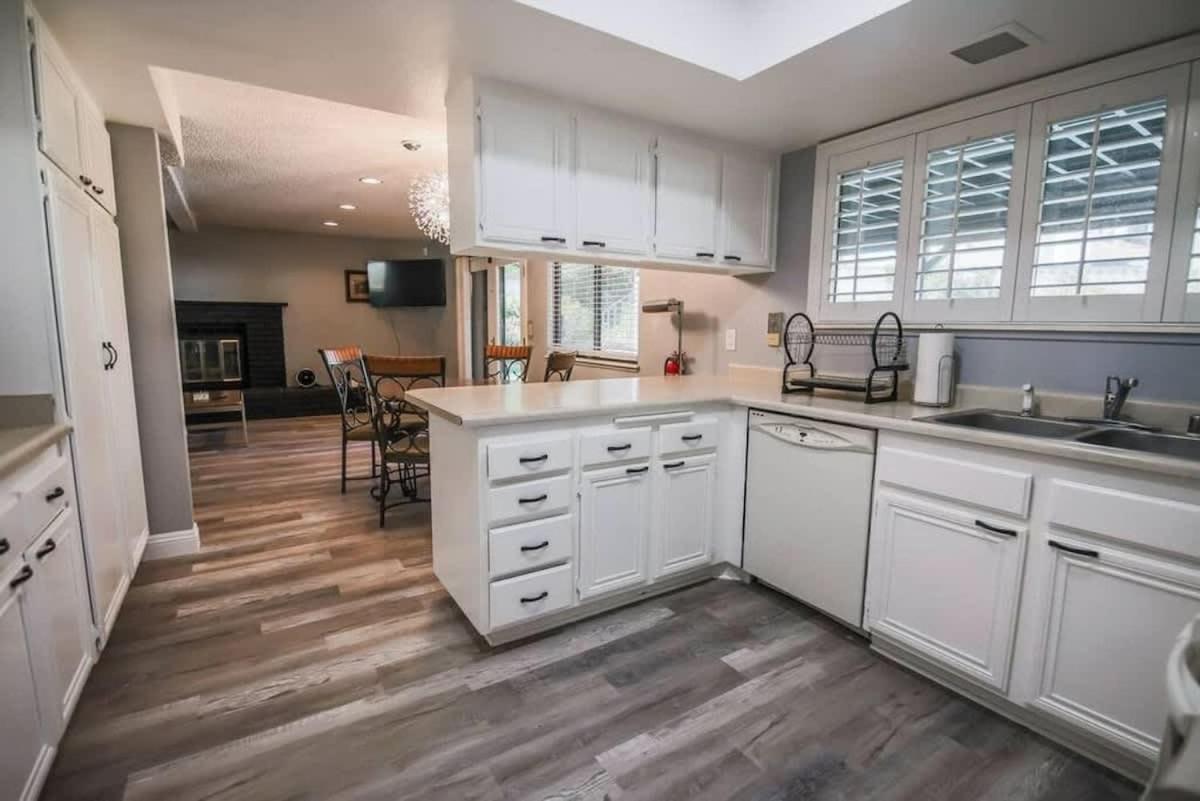 Exclusive Steps From The Vegas Strip Holiday home