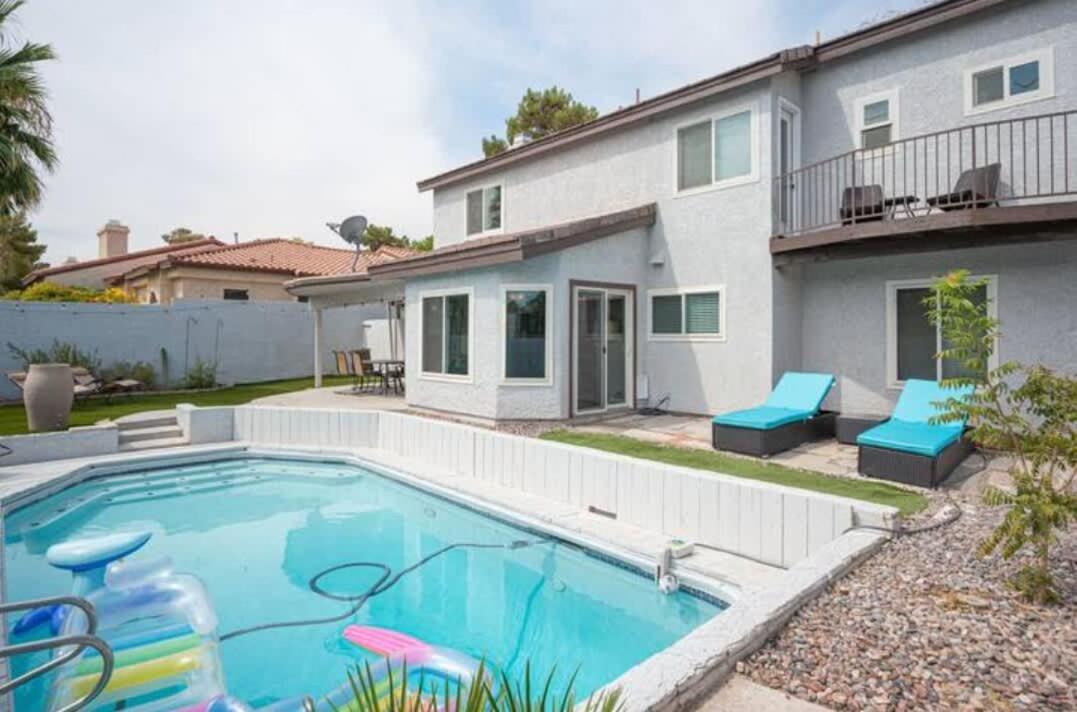 Holiday home Stunning With Pool *