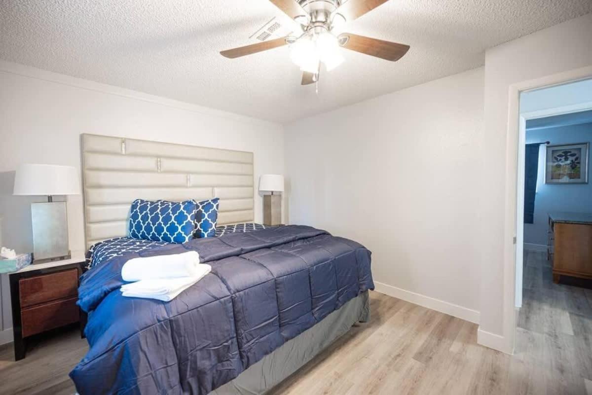 Holiday home Vibrant Vegas Getaway W Pool Close To The Strip *