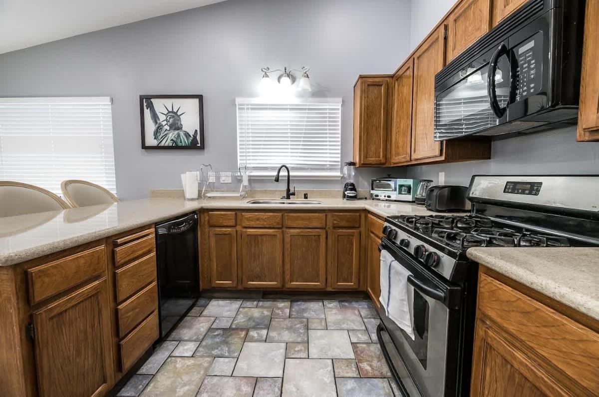 Bright & Stylish House W Pool Game Near The Strip Villa *