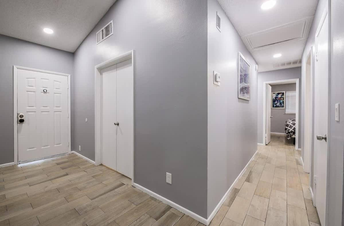 Villa Bright & Stylish House W Pool Game Near The Strip *