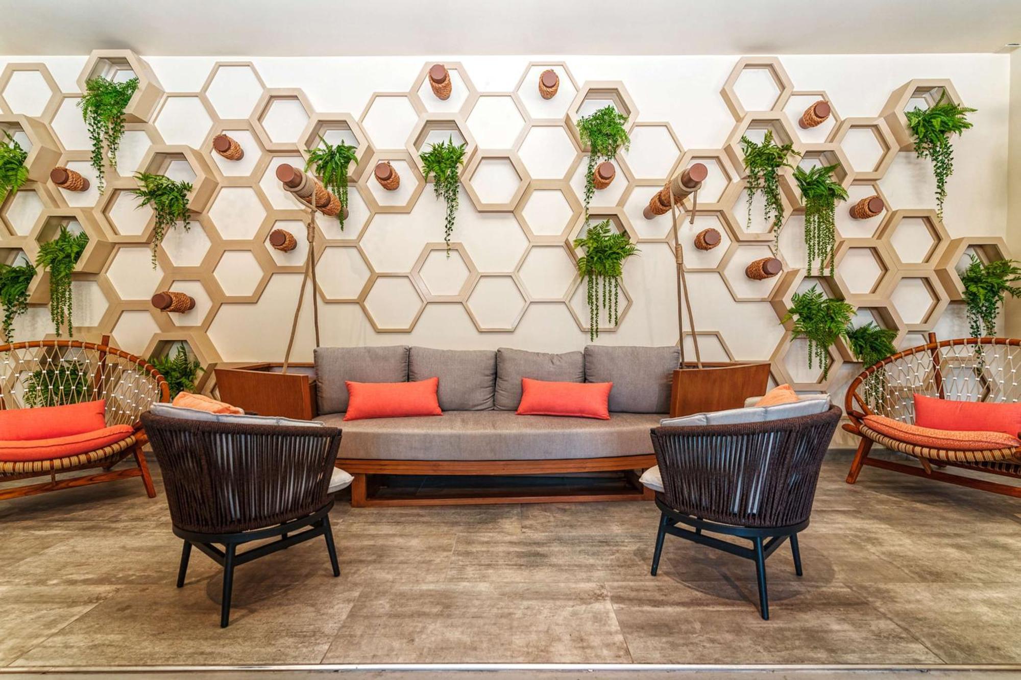 Resort Virgin Vegas, Curio Collection By Hilton Las Vegas