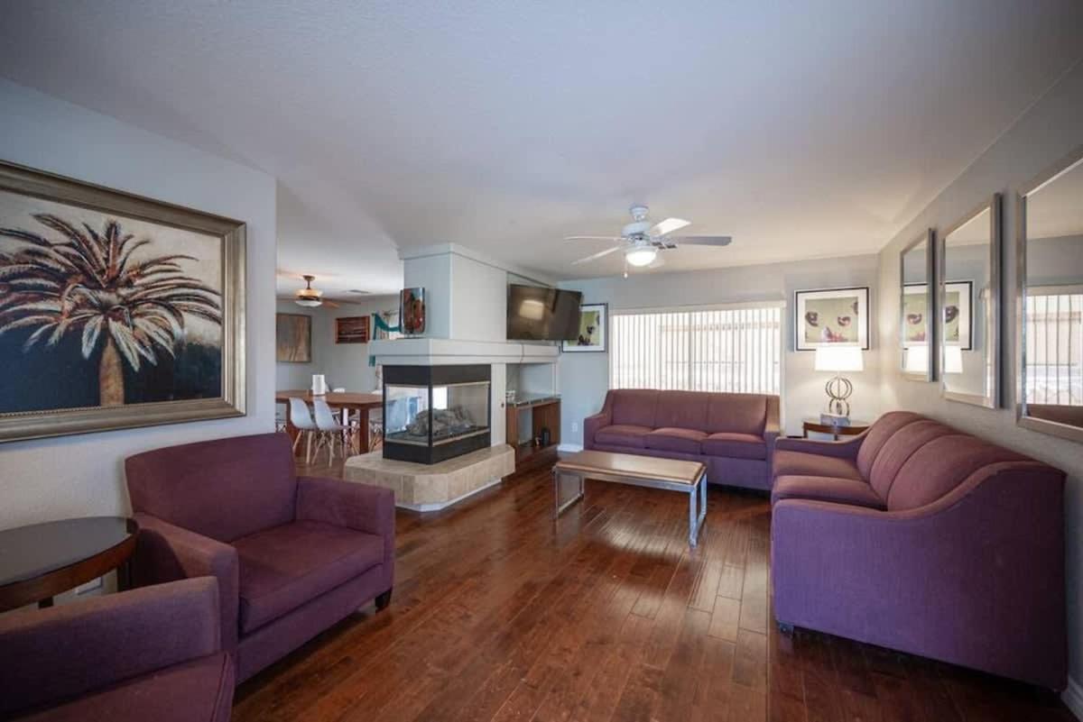 Modern Luxury Vegas Style Near The Strip