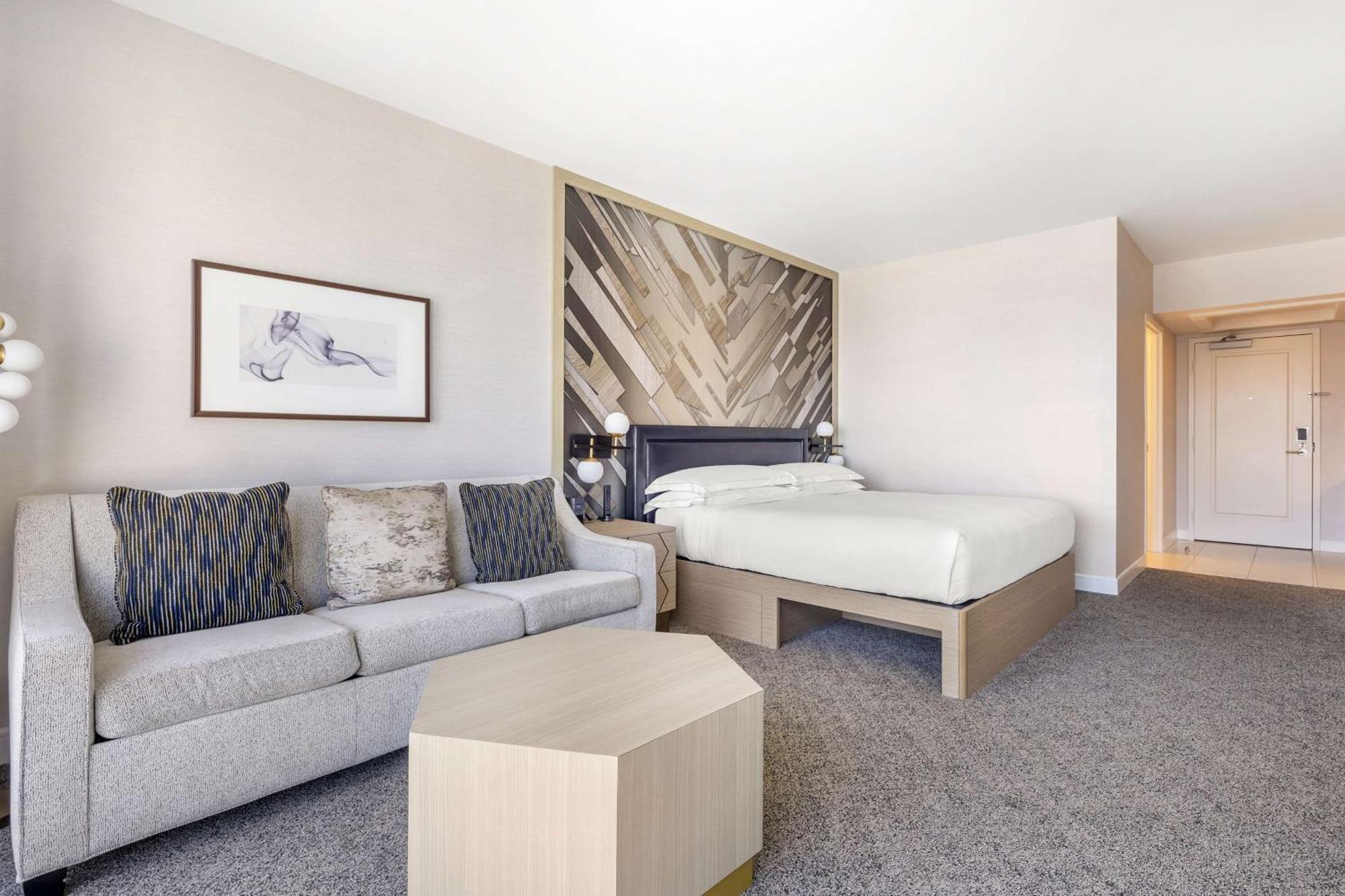 Hilton Grand Vacations Club Elara Center Strip Vegas Resort Las Vegas