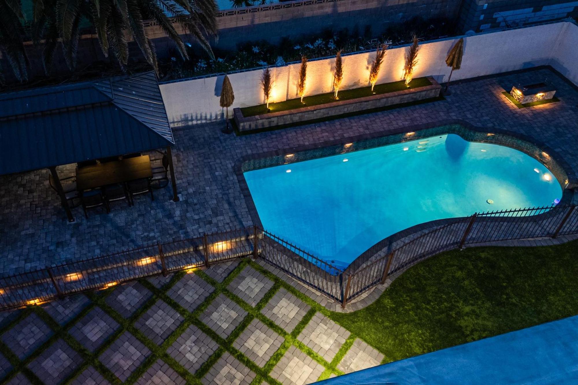 Beautiful And Cozy Family House Pool And Barbecue Las Vegas