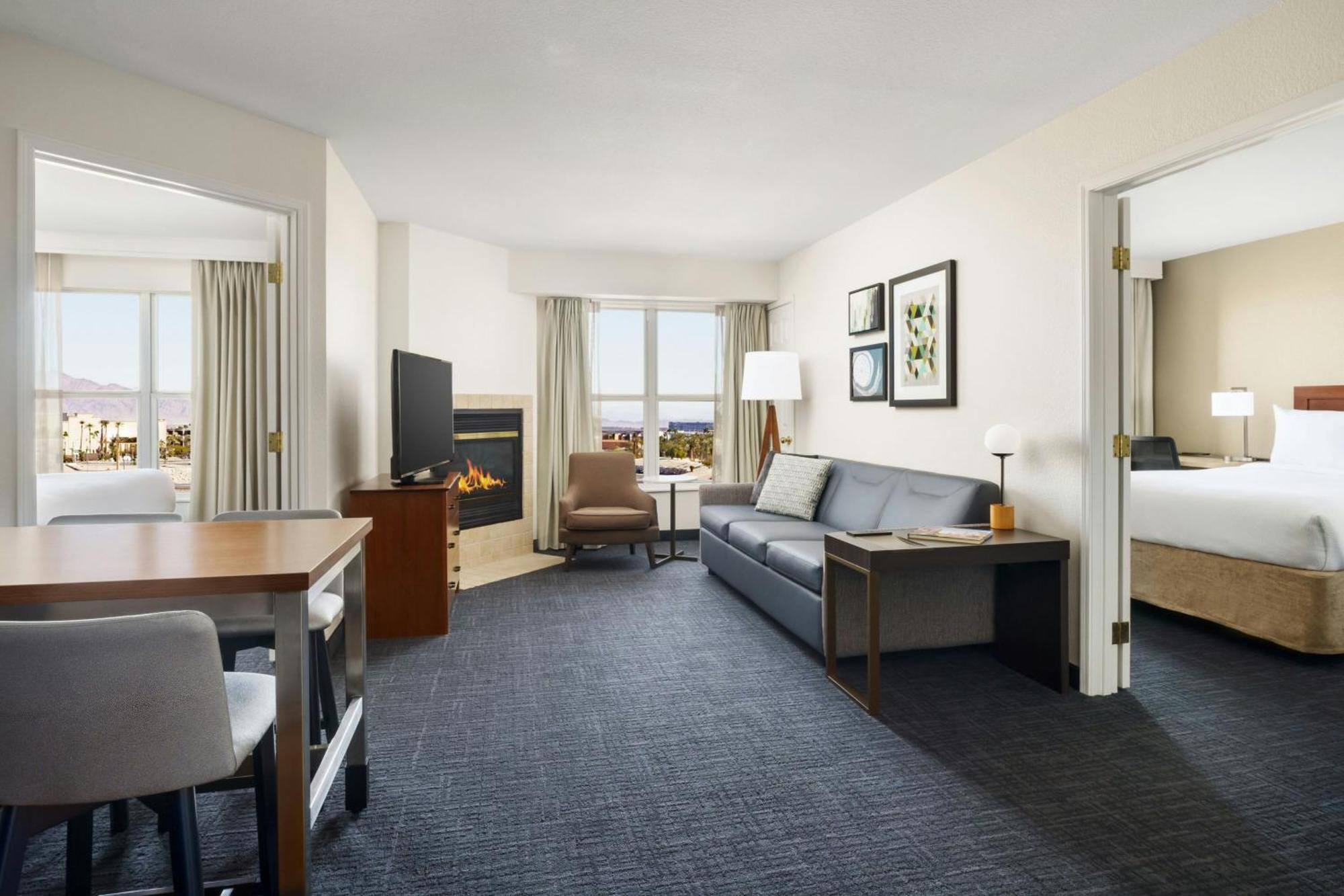 By Marriott Vegas Stadium Area 3*