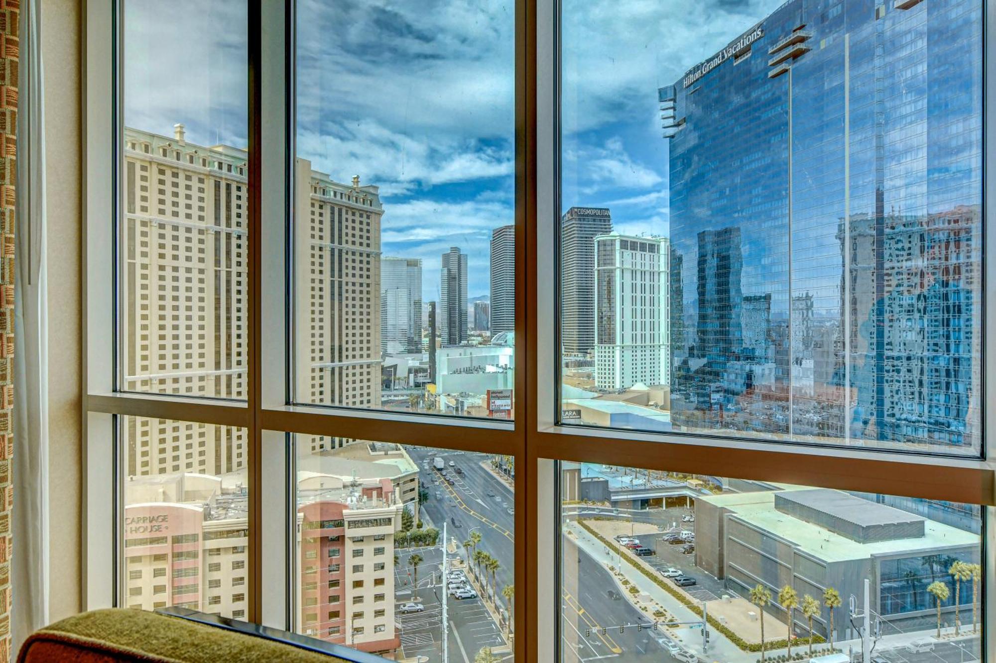 Apartment The Signature Mgm By Zelloo