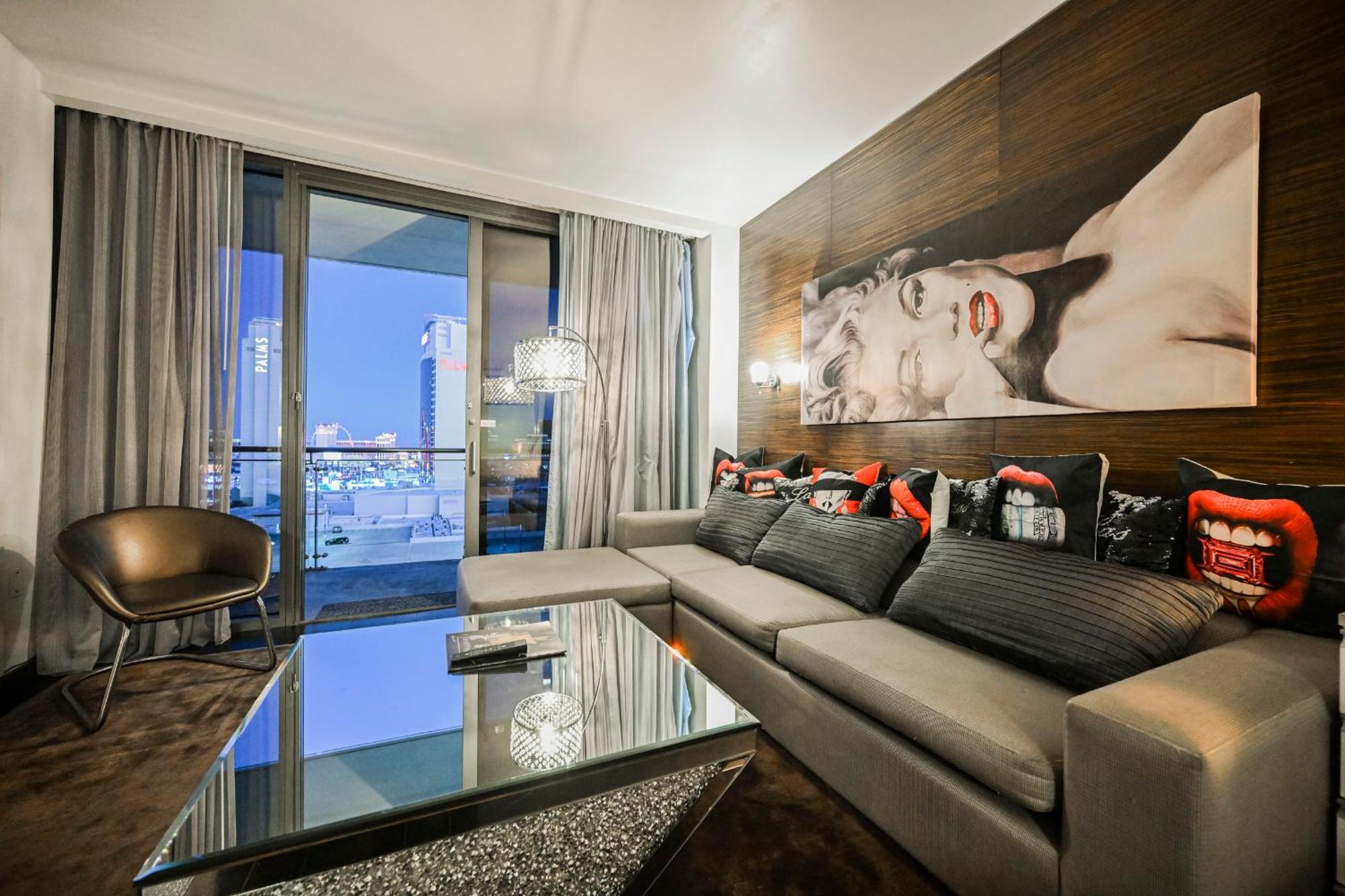 Aparthotel Stripviewsuites At Palms Place