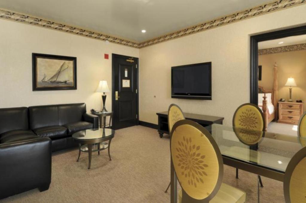 Resort Orleans And Casino 3*