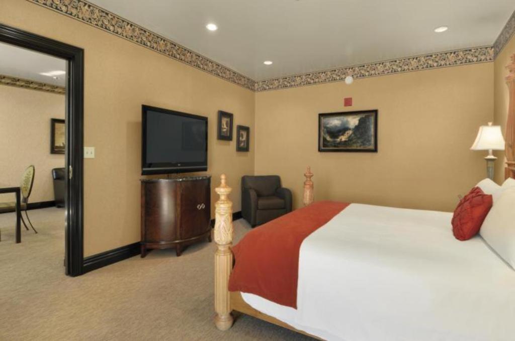 Resort Orleans And Casino 3*