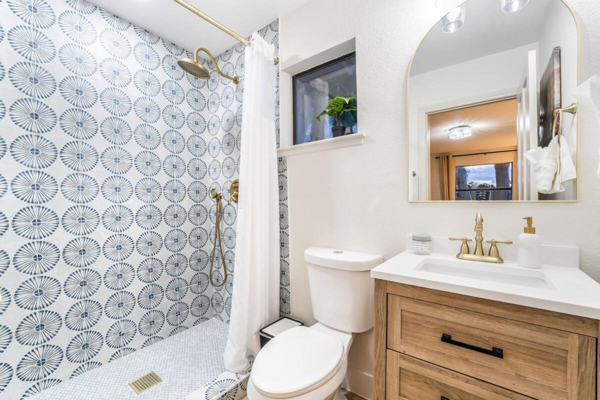 Holiday home Big Groups, Heated Pool, 10 Mins To Strip, Games Las Vegas