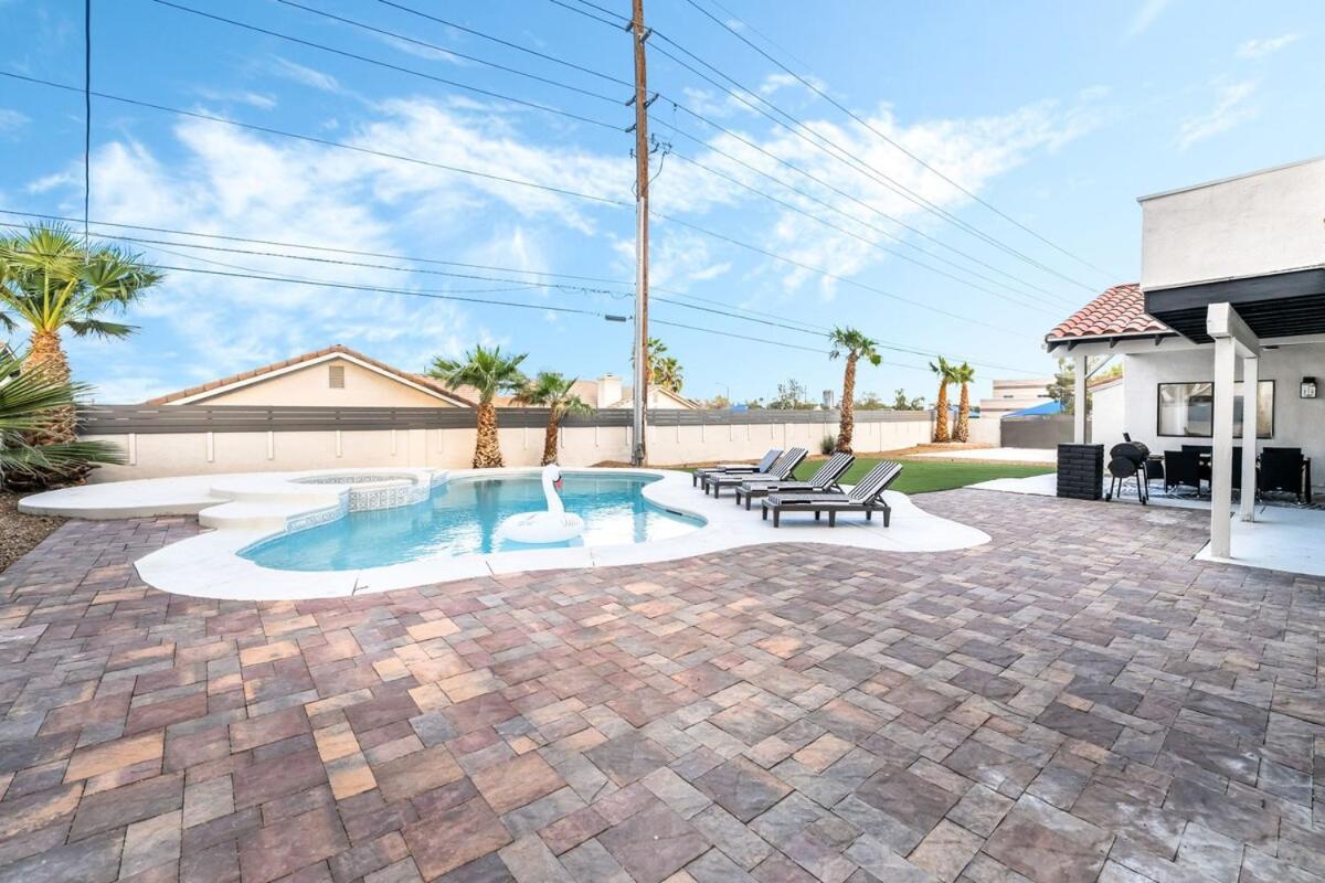 Holiday home Big Groups, Heated Pool, 10 Mins To Strip, Games Las Vegas