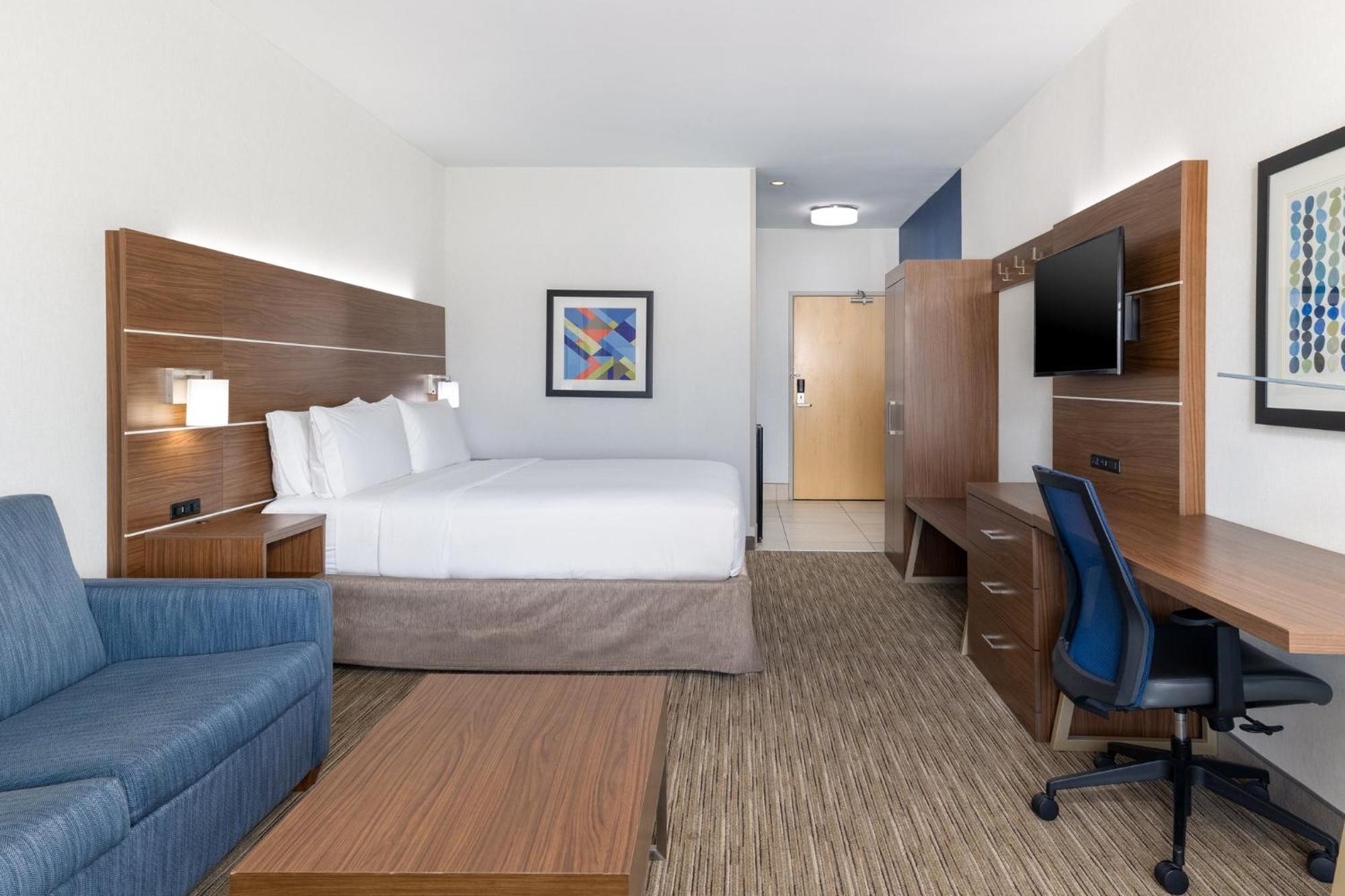 Express & Vegas Sw Springvalley By Ihg