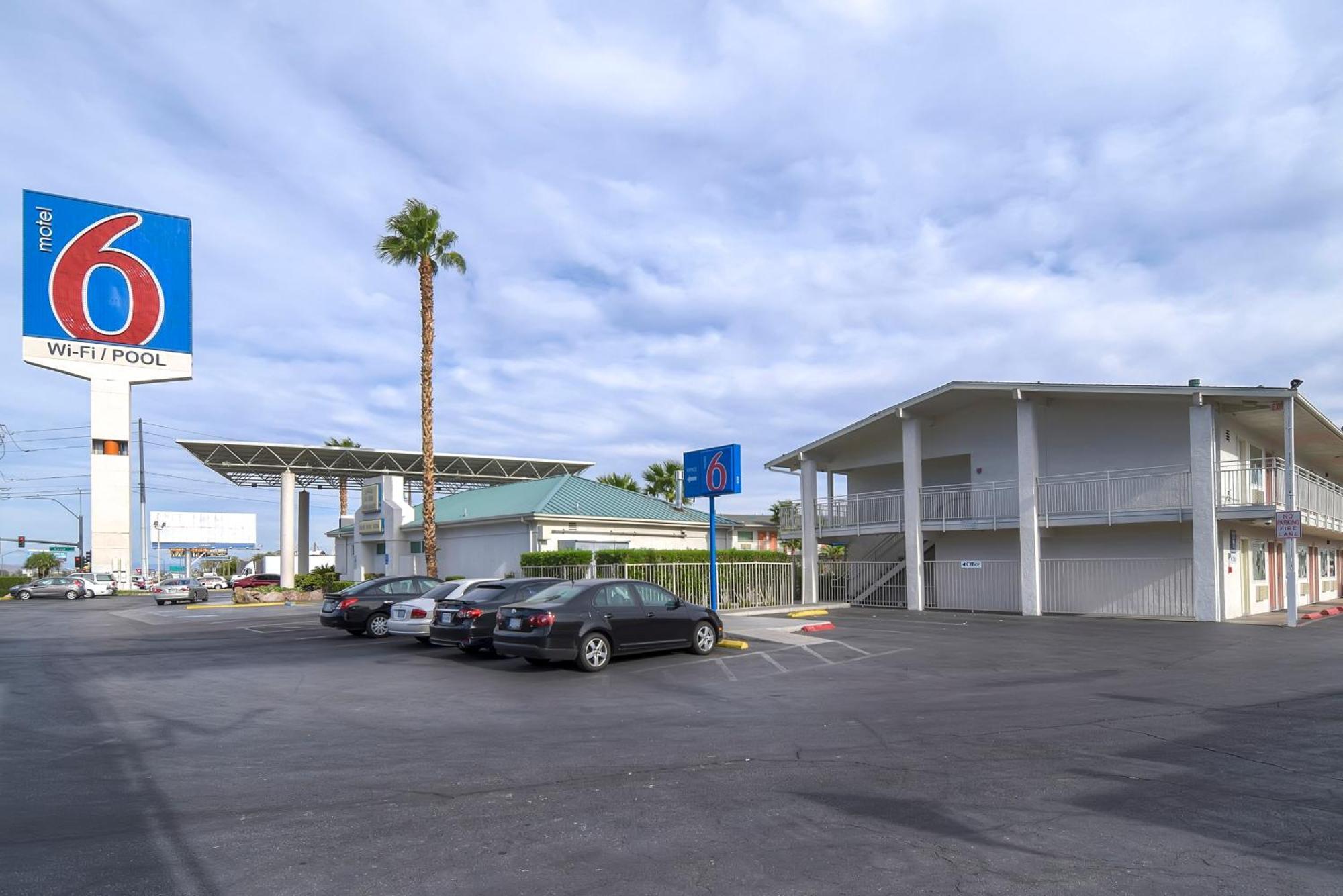 Tropicana By Townhouse 2*