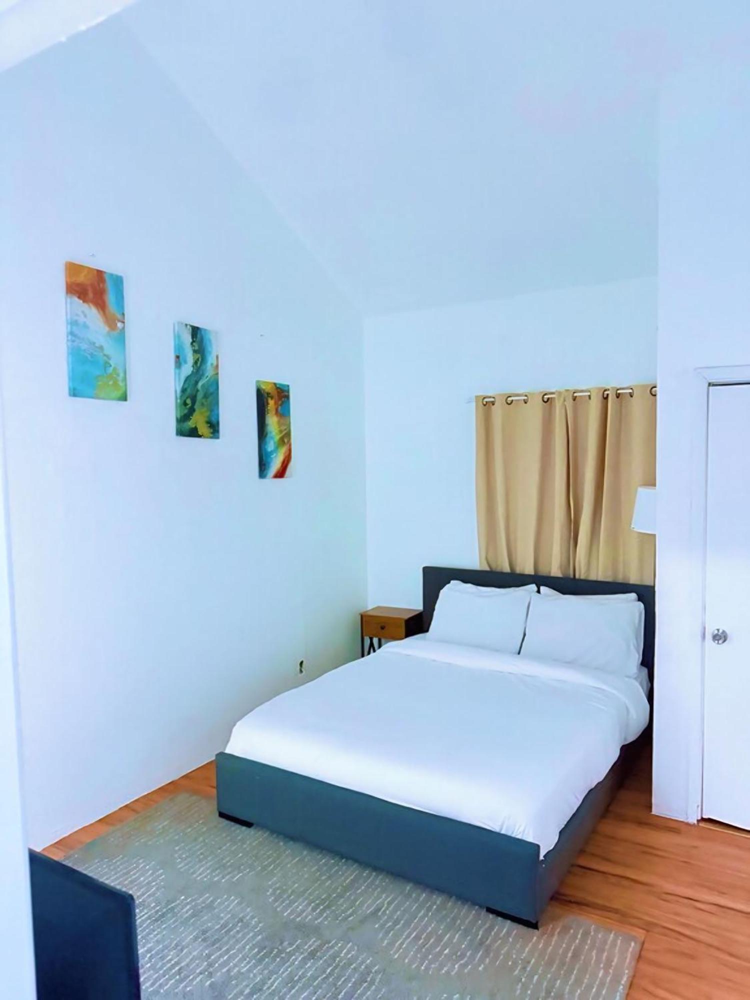 Cozy 2br In Chinatown 1m From Strip Apartment