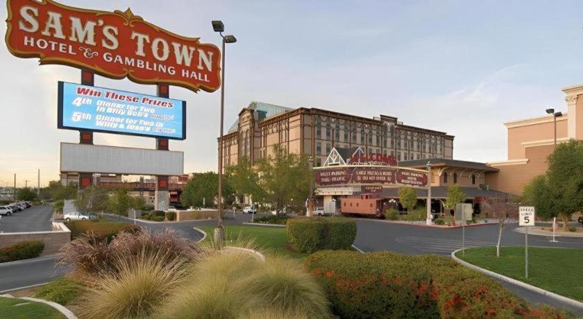 Sam's Town And Gambling Hall 3*