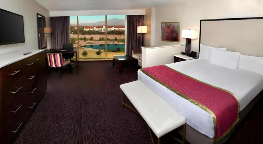 Suncoast And Casino Resort