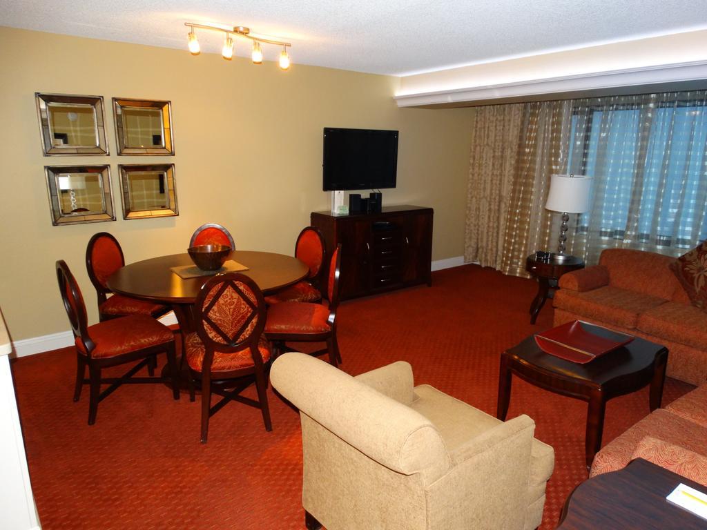 Suites At Jockey Club Las Vegas