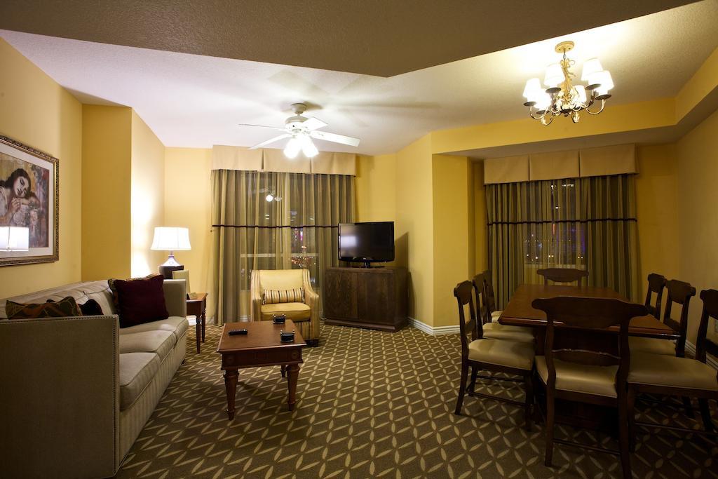 Resort Club Wyndham Grand Desert 3*