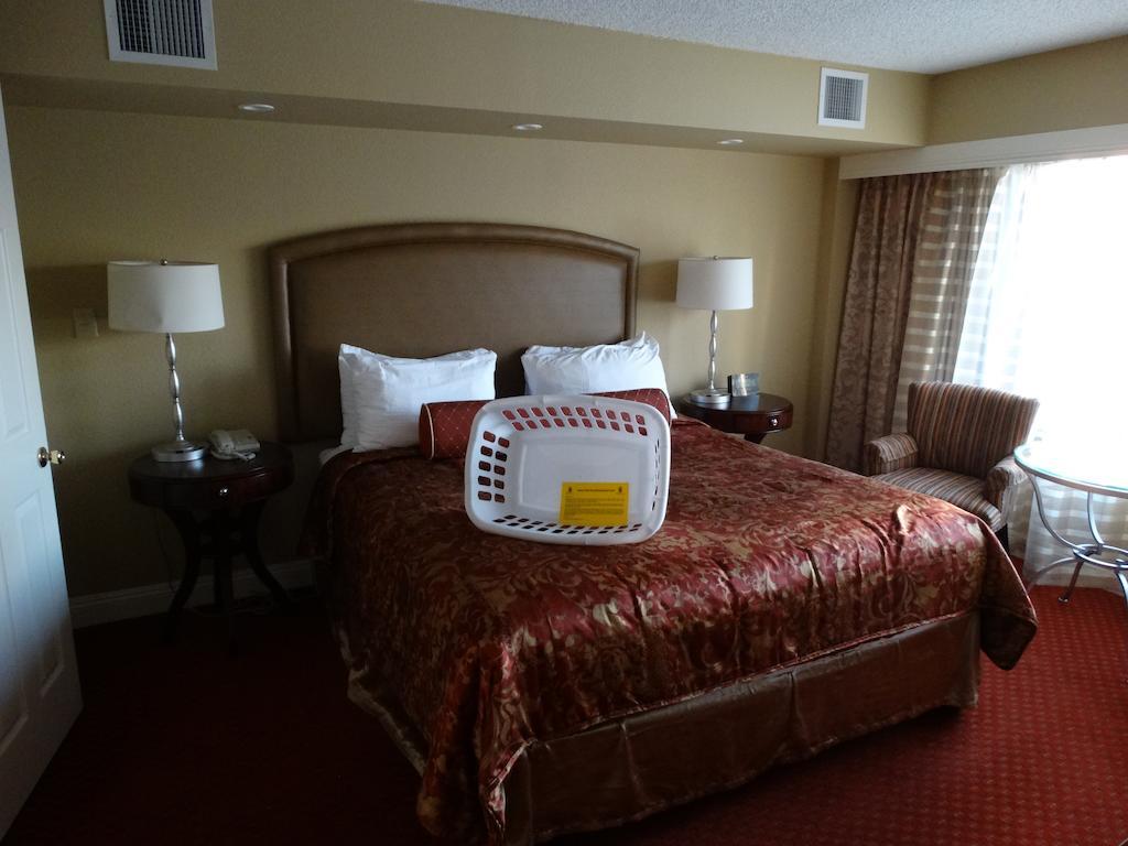 Suites At Jockey Club Las Vegas