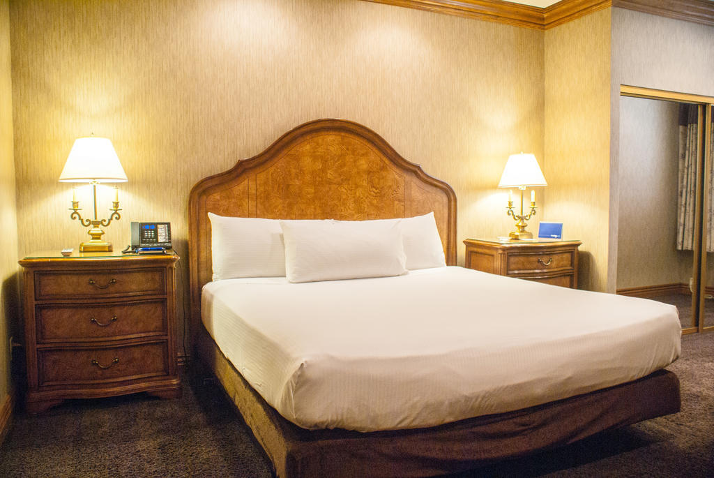 Resort Gold Coast And Casino 3*