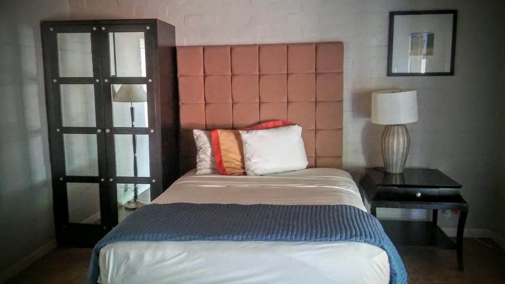 Motel Sterling Gardens 2*